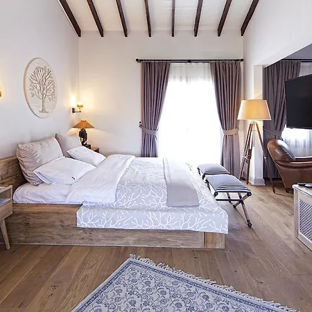 Hotel Agrovela 2*